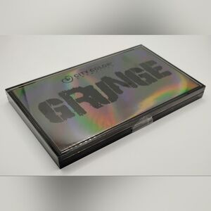 CITY COLOR GRUNGE 18 Color Eyeshadow Palette With Mirror & Holographic Case